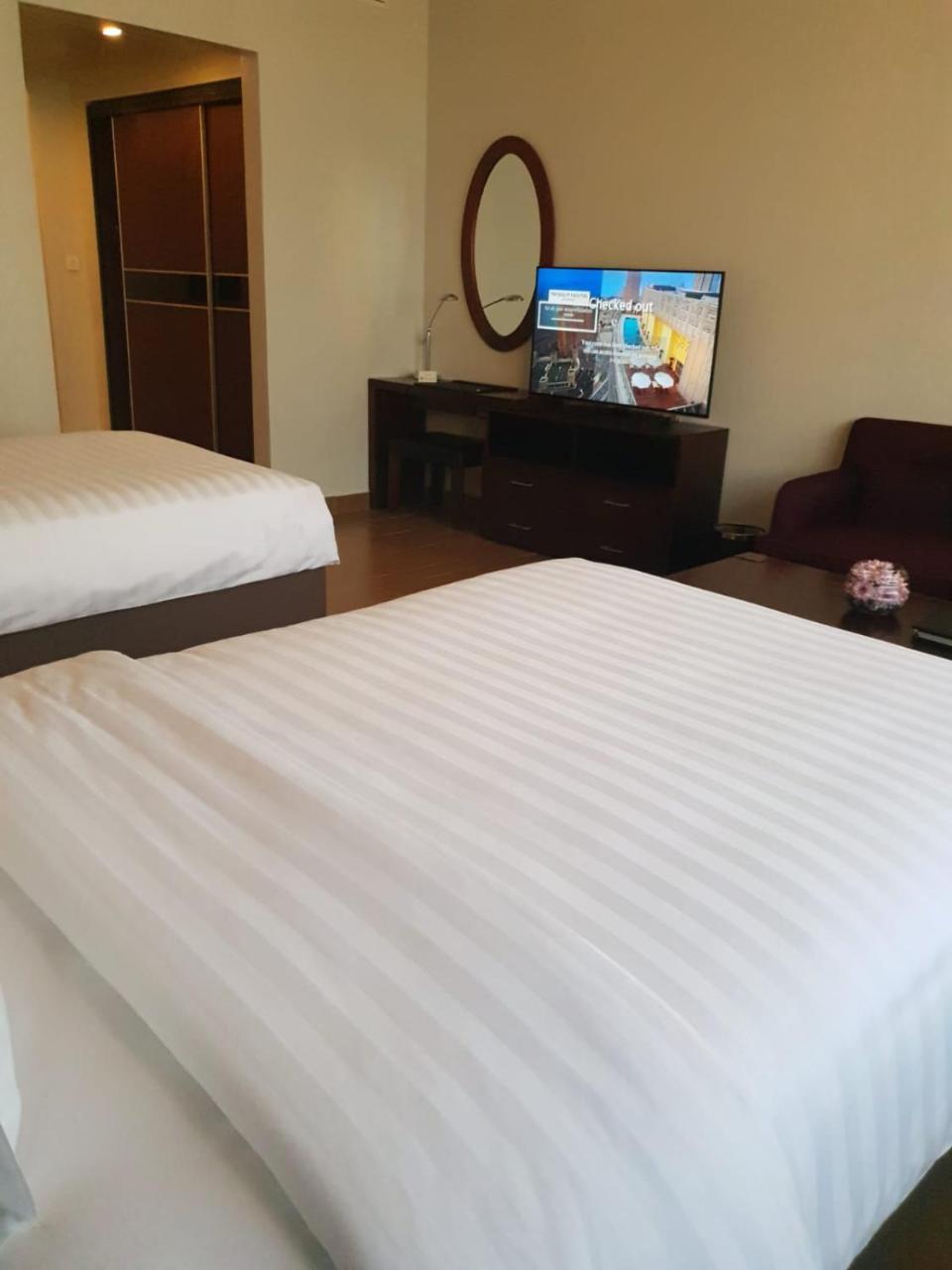 דוחה The Curve Hotel מראה חיצוני תמונה